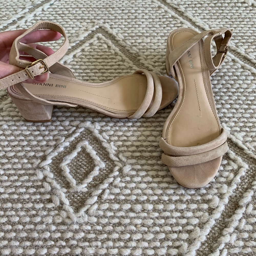 GB Swede nude heels
